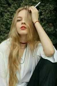 秦央傅知琛叫什么名字